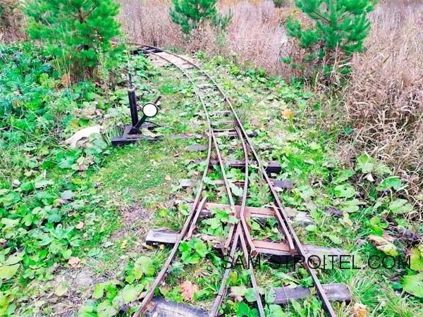 Самодельный паровоз и железная дорога