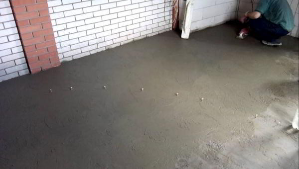 Как и чем затирать бетонный пол: полное руководство