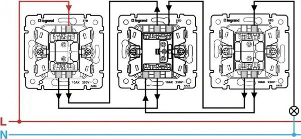 Проходной выключатель: схема подключения устройства из разных мест