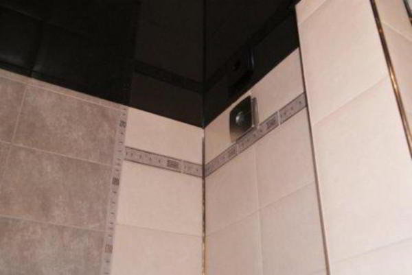 Варианты дизайна, преимущества и недостатки потолка из гипсокартона в ванной
