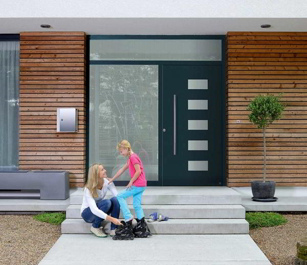 Алюминиевая дверь: разнообразие входных и межкомнатных конструкций