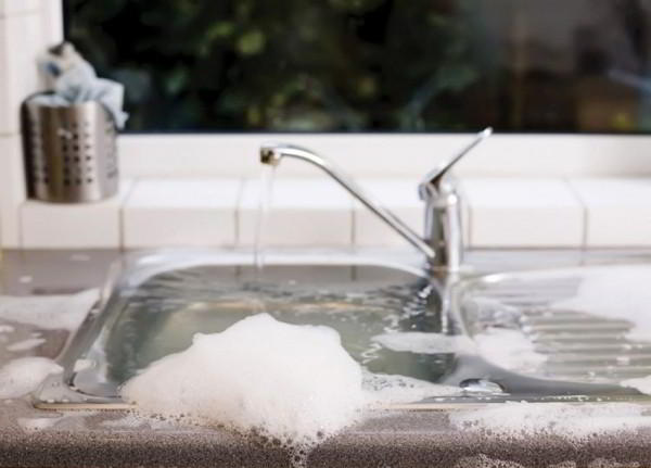 Чем прочистить канализационные трубы в домашних условиях: методы и средства