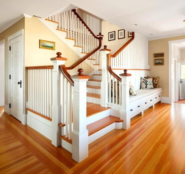 Деревянные перила для лестниц: когда естественная красота приносит комфорт