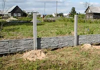 Установка железобетонного забора Установка железобетонного забора